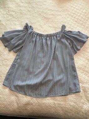 Peppermint blue & white striped cold shoulder blouse with ties (S)